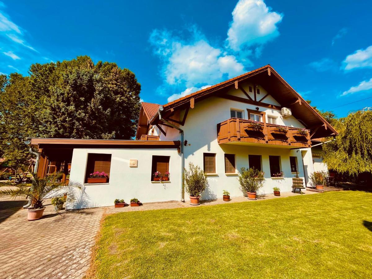 Balatonföldvár Sommer Panzio מראה חיצוני תמונה