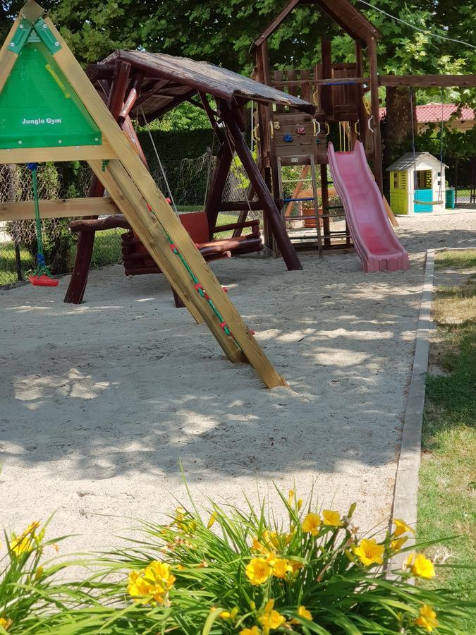 Balatonföldvár Sommer Panzio מראה חיצוני תמונה